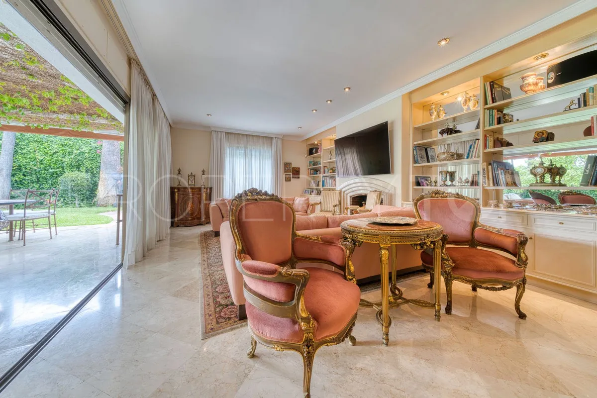 Los Monteros villa for sale