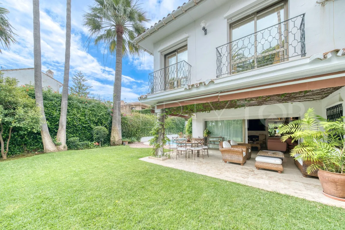 Los Monteros villa for sale