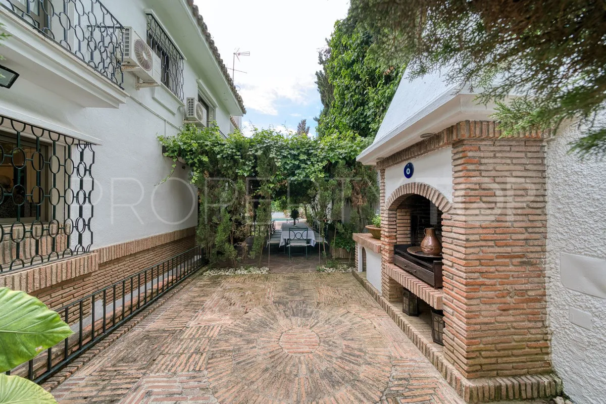 Los Monteros villa for sale