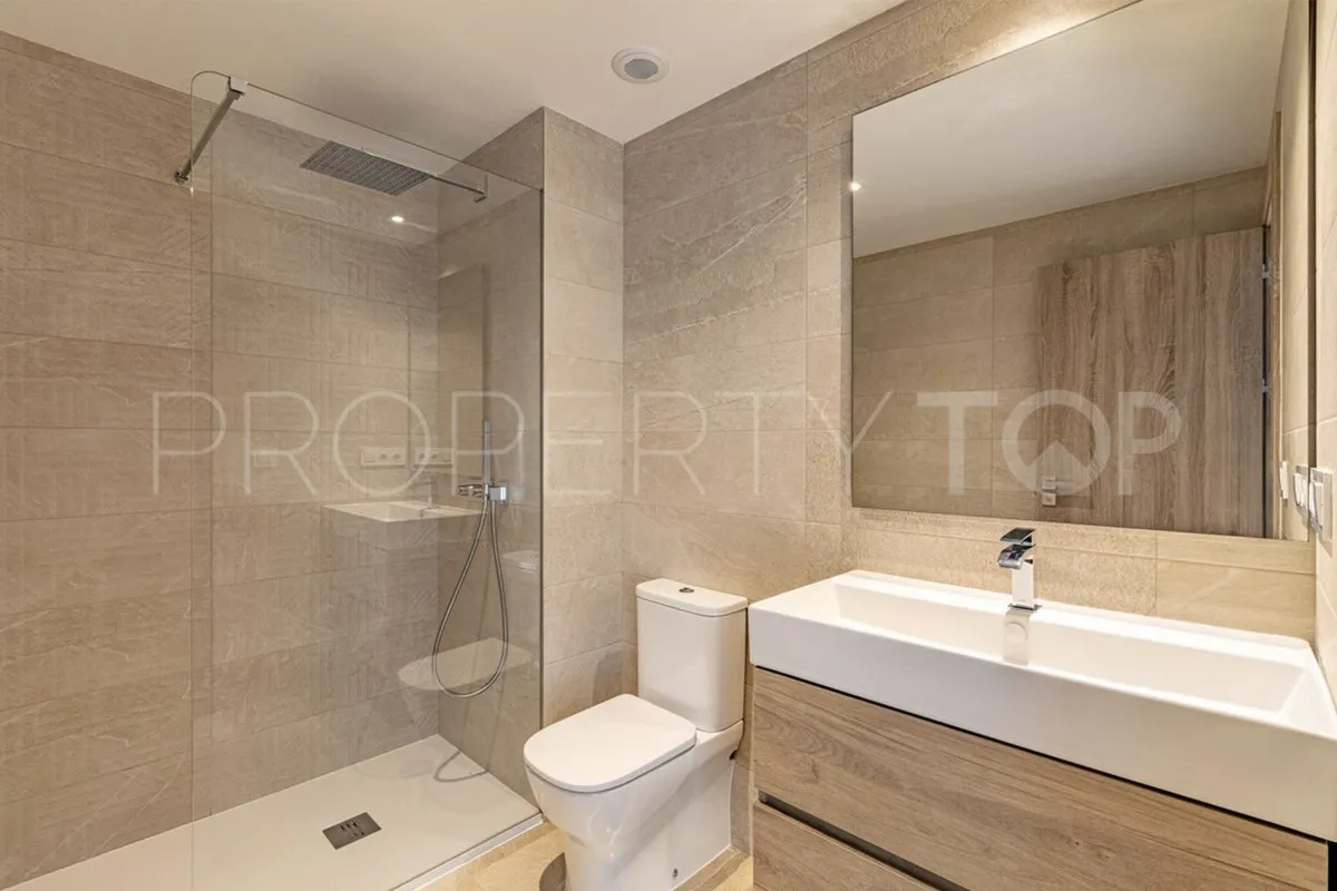 Estepona ground floor apartment for sale