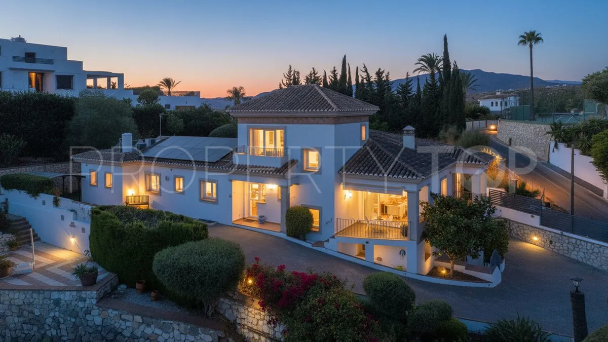 For sale villa in Sierrezuela with 6 bedrooms
