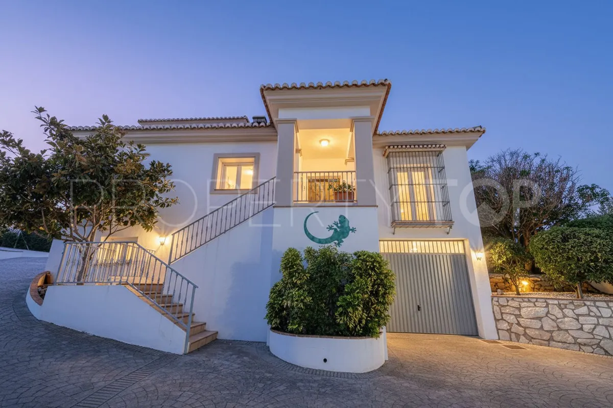 For sale villa in Sierrezuela with 6 bedrooms