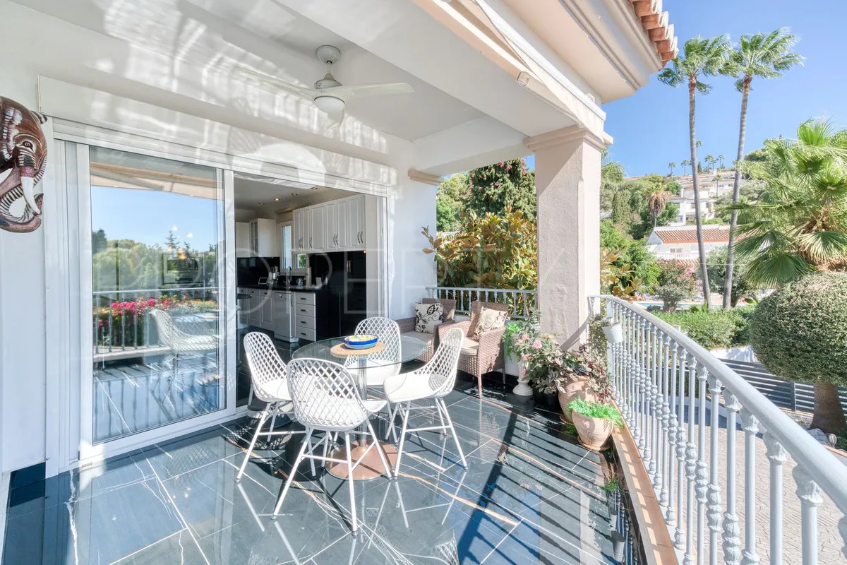 For sale villa in Sierrezuela with 6 bedrooms