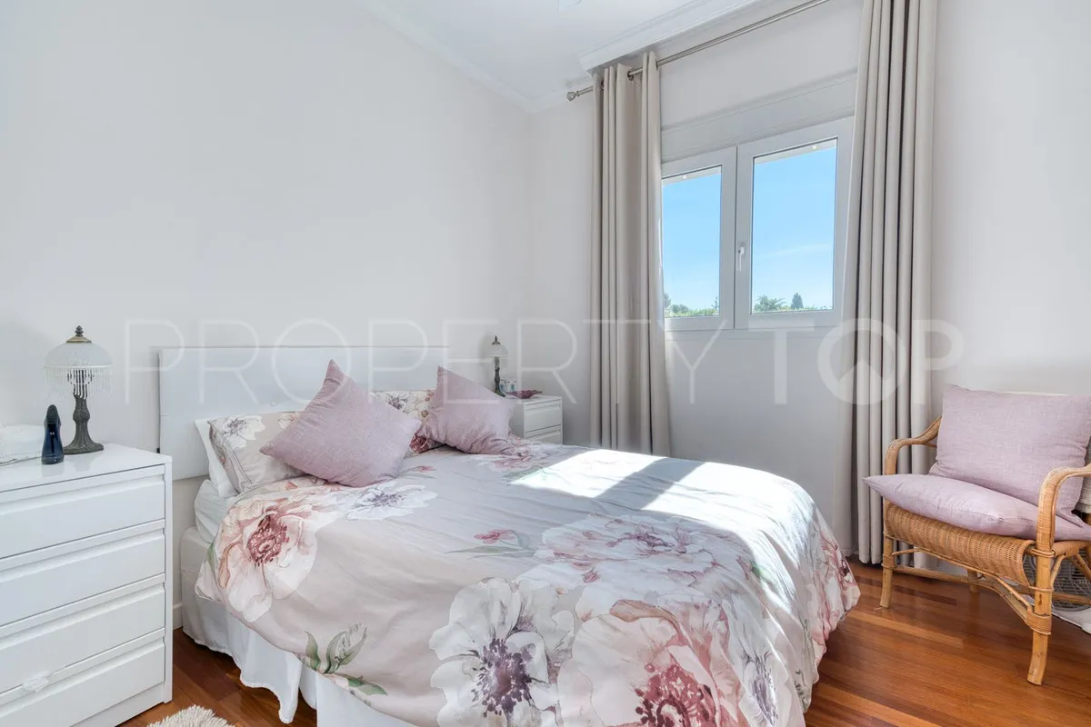 For sale villa in Sierrezuela with 6 bedrooms