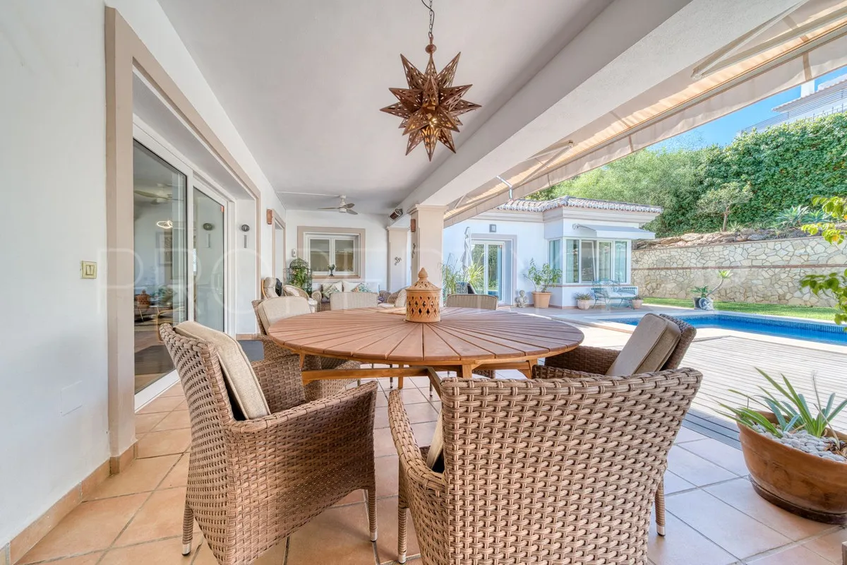 For sale villa in Sierrezuela with 6 bedrooms