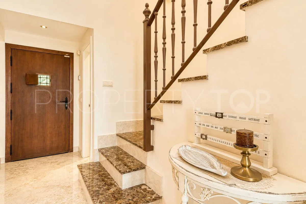 For sale 3 bedrooms town house in Estepona