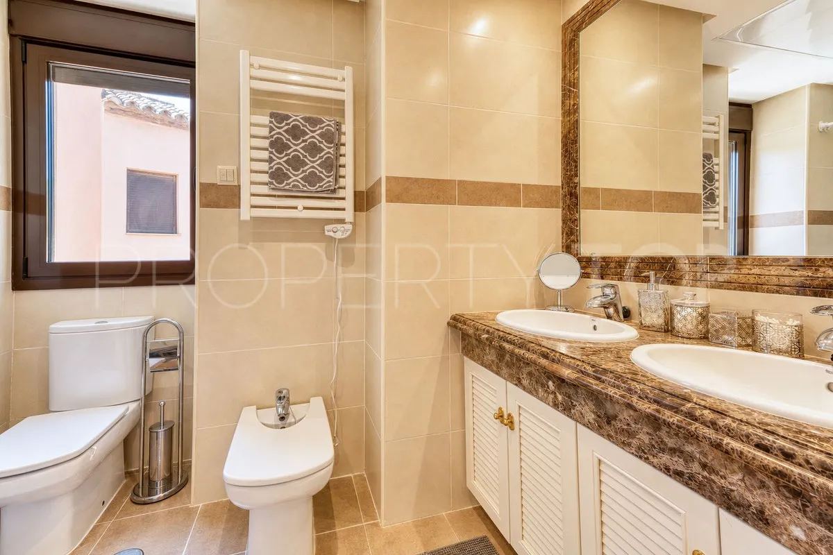 For sale 3 bedrooms town house in Estepona