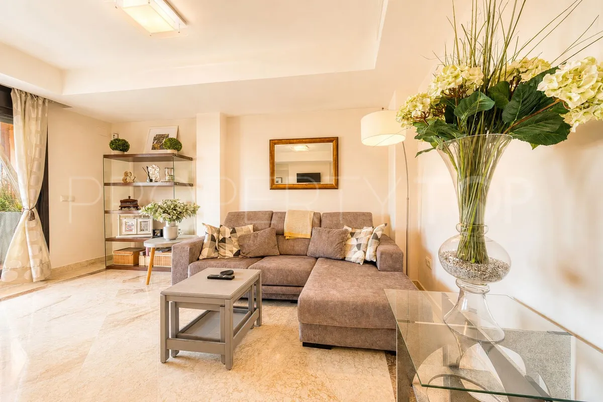 For sale 3 bedrooms town house in Estepona