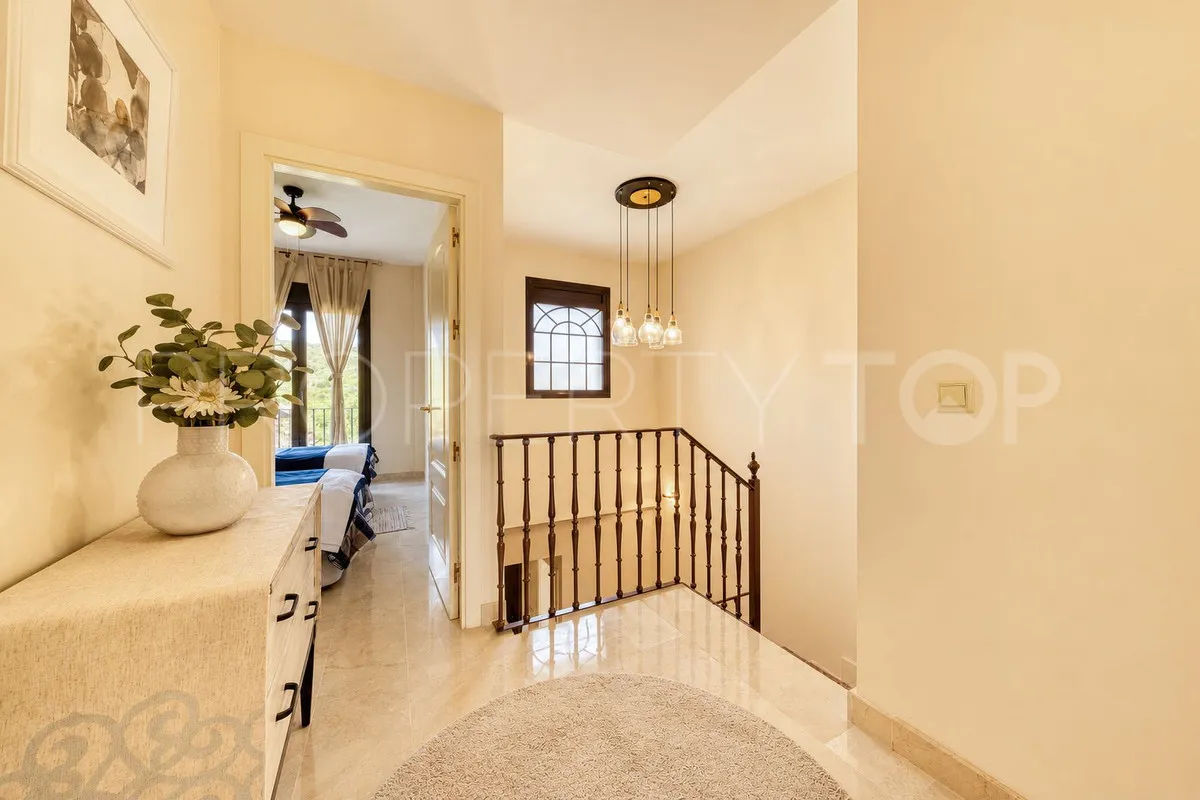 For sale 3 bedrooms town house in Estepona