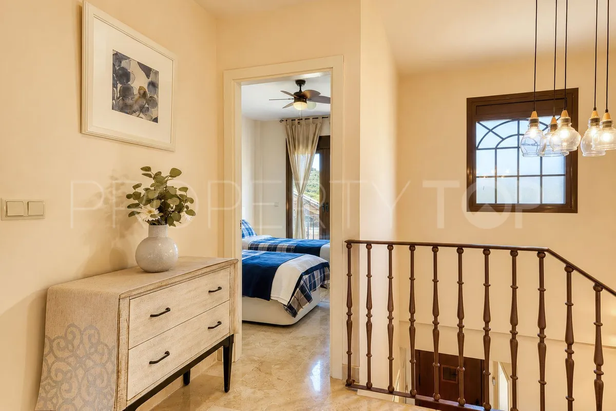 For sale 3 bedrooms town house in Estepona