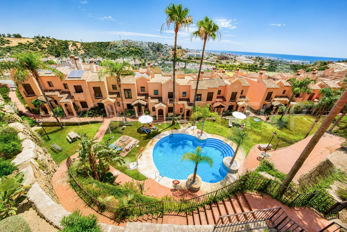 For sale 3 bedrooms town house in Estepona