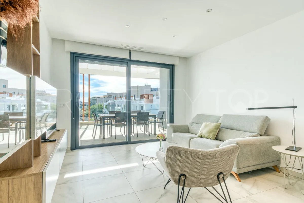 2 bedrooms penthouse in Estepona for sale