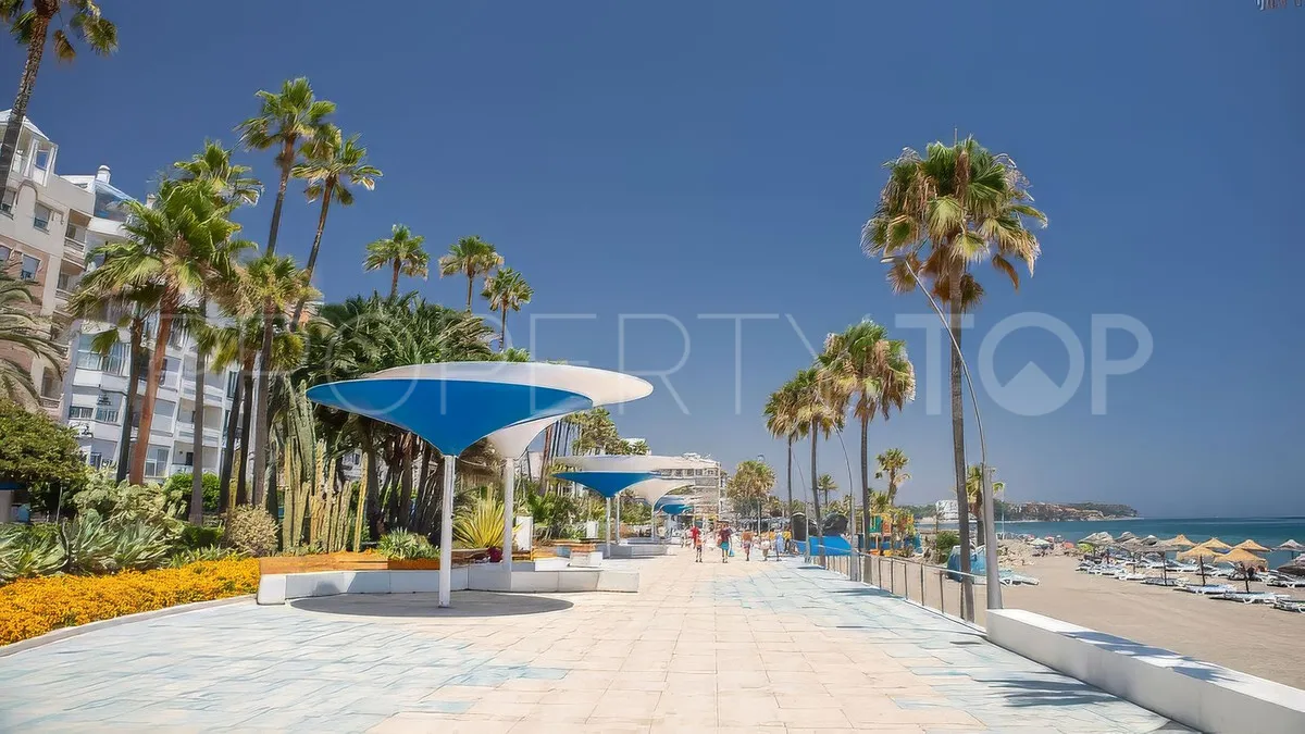 2 bedrooms penthouse in Estepona for sale