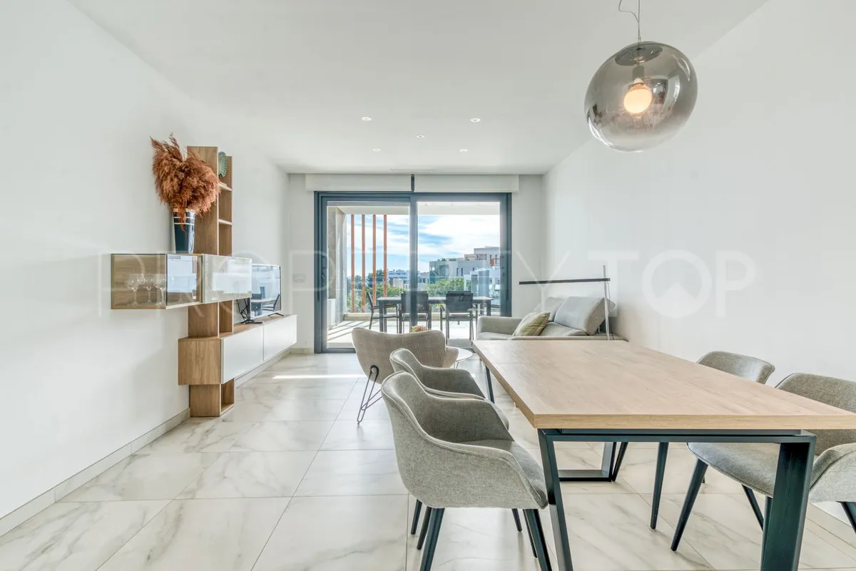 2 bedrooms penthouse in Estepona for sale