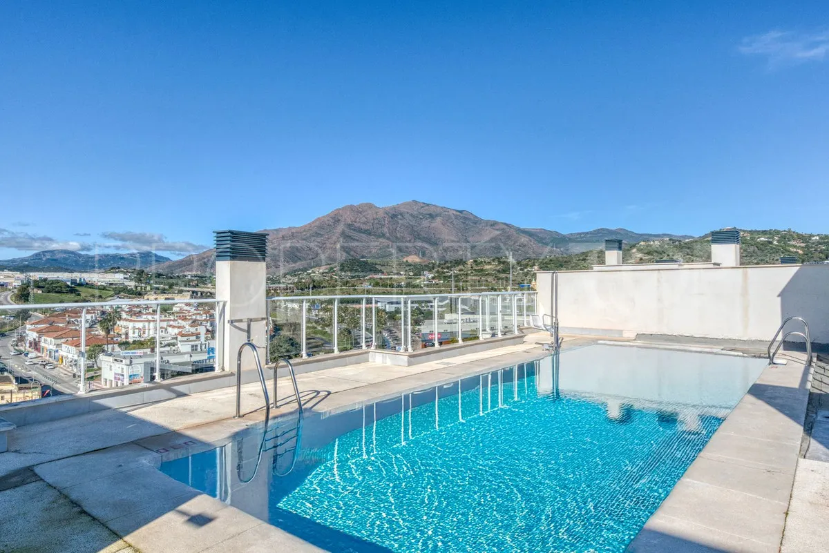 For sale Estepona penthouse with 3 bedrooms