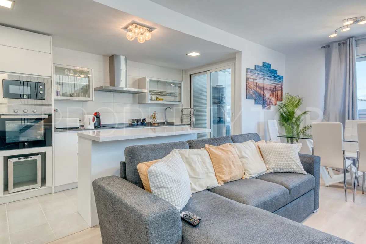 For sale Estepona penthouse with 3 bedrooms