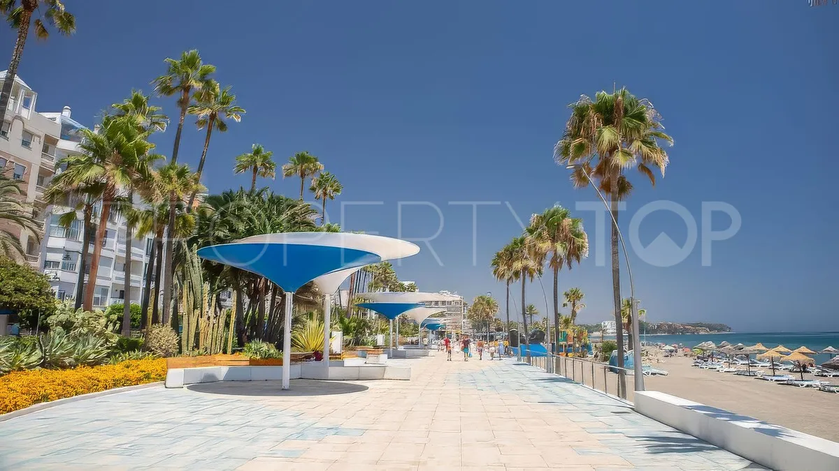 For sale Estepona penthouse with 3 bedrooms
