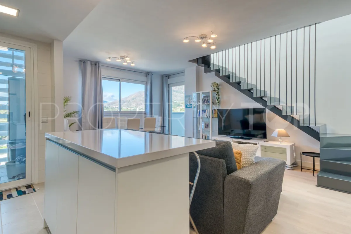 For sale Estepona penthouse with 3 bedrooms