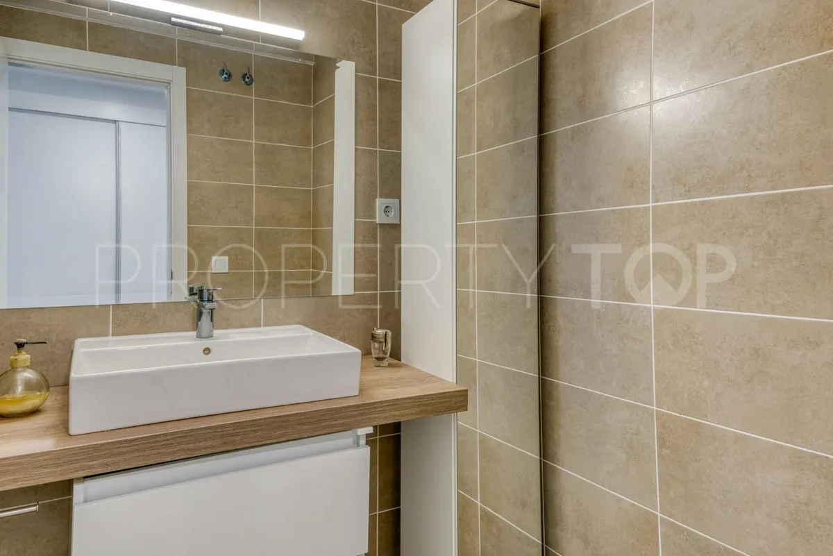 For sale Estepona penthouse with 3 bedrooms