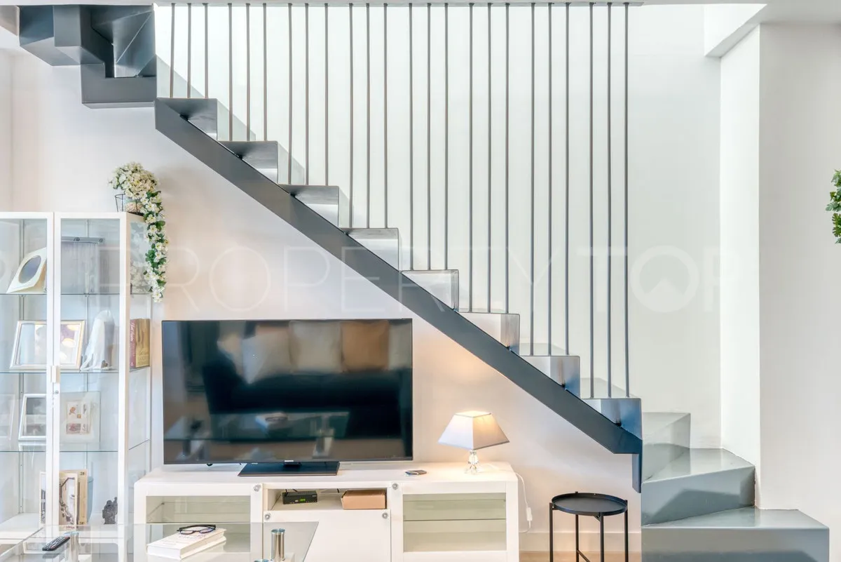 For sale Estepona penthouse with 3 bedrooms