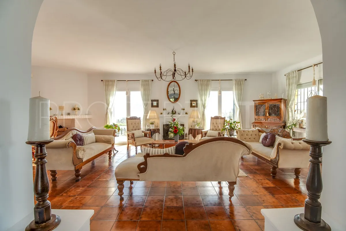For sale Cala de Mijas villa with 4 bedrooms
