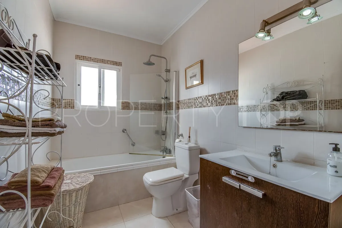 For sale Cala de Mijas villa with 4 bedrooms
