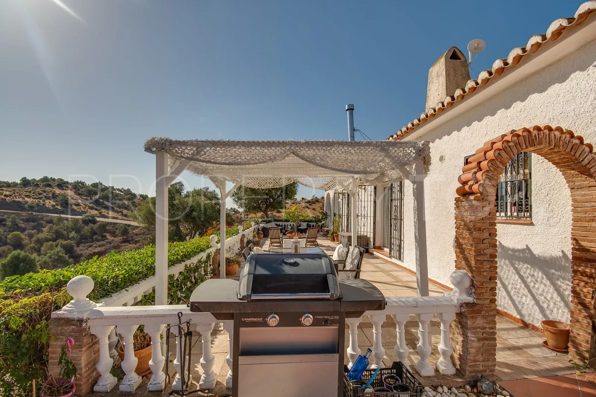 For sale Cala de Mijas villa with 4 bedrooms