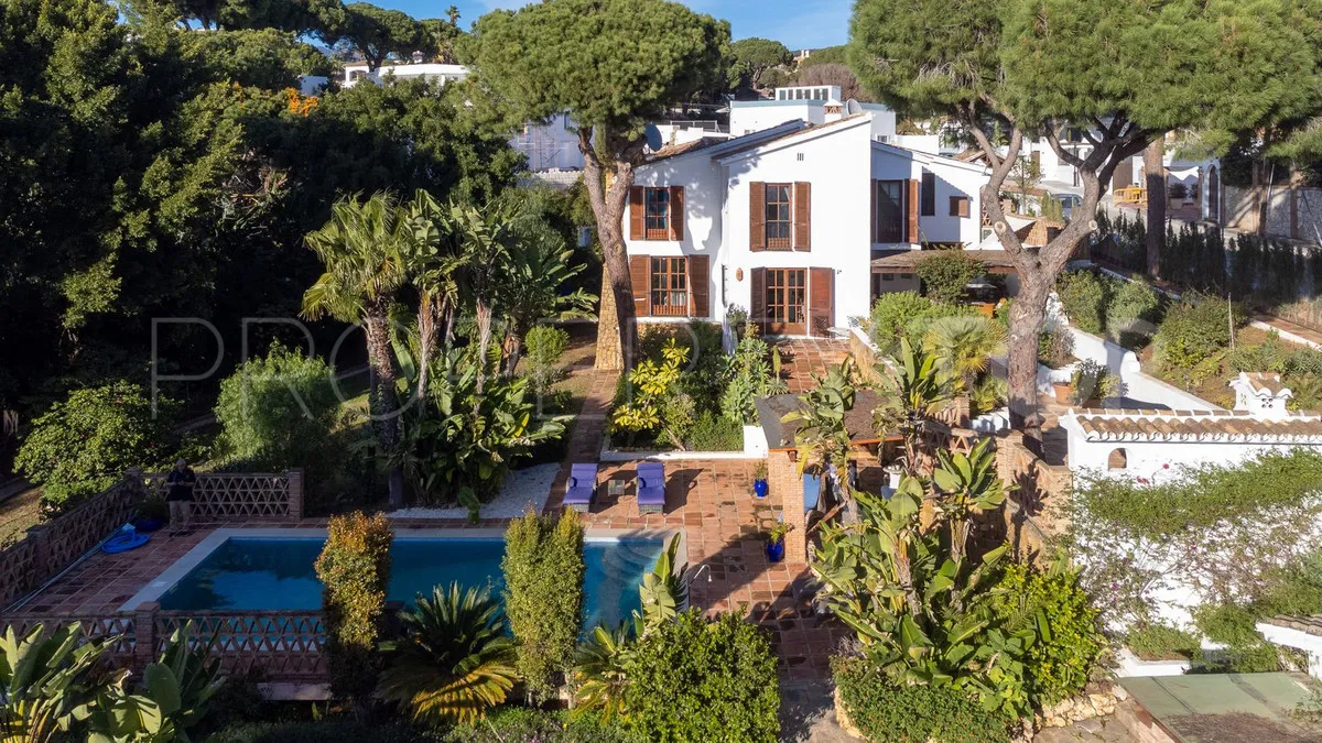 Buy 7 bedrooms villa in Elviria