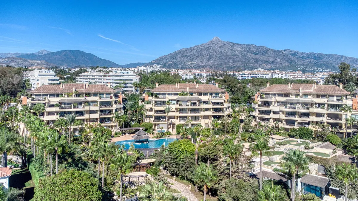 Apartamento a la venta en Marbella - Puerto Banus con 6 dormitorios