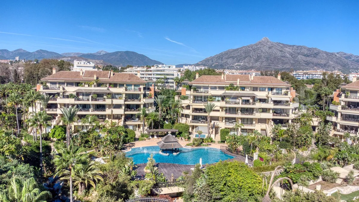Apartamento a la venta en Marbella - Puerto Banus con 6 dormitorios