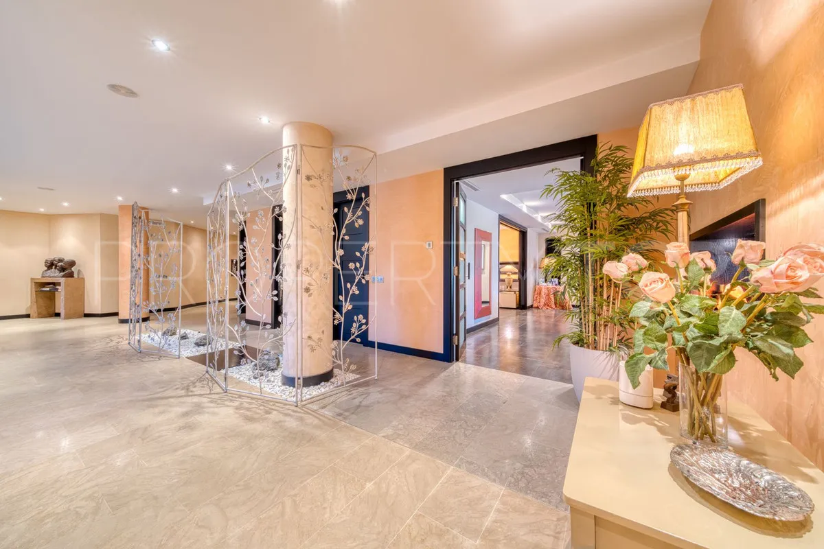 Apartamento a la venta en Marbella - Puerto Banus con 6 dormitorios