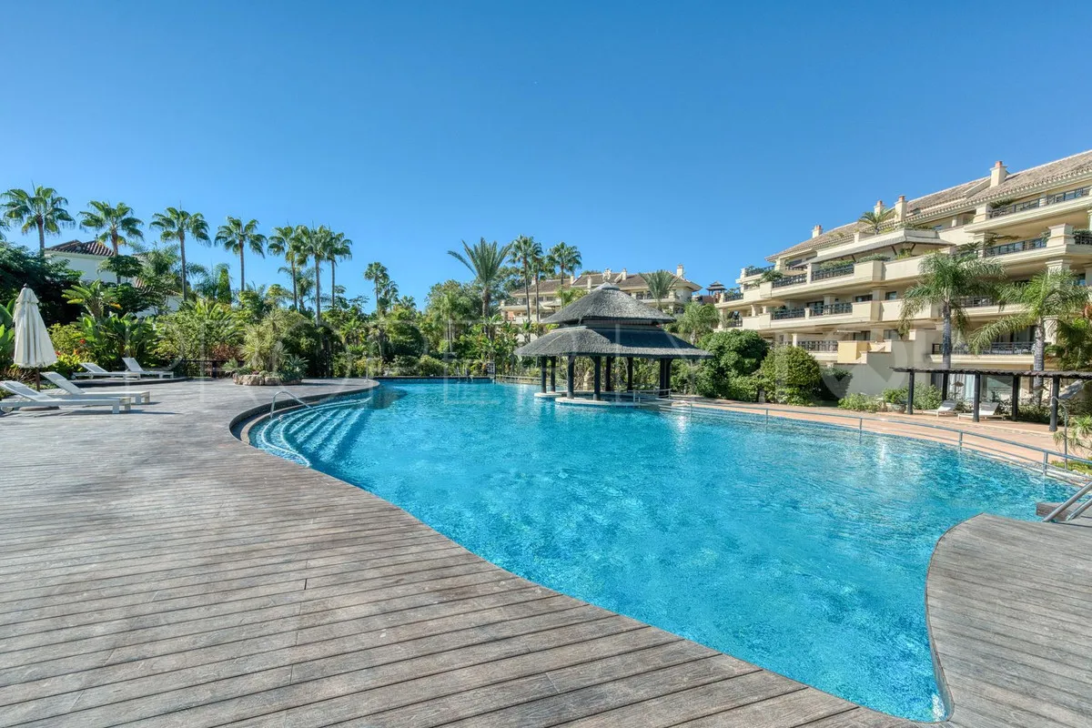 Apartamento a la venta en Marbella - Puerto Banus con 6 dormitorios