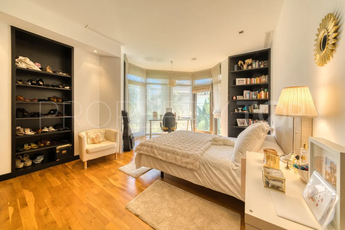 Apartamento a la venta en Marbella - Puerto Banus con 6 dormitorios