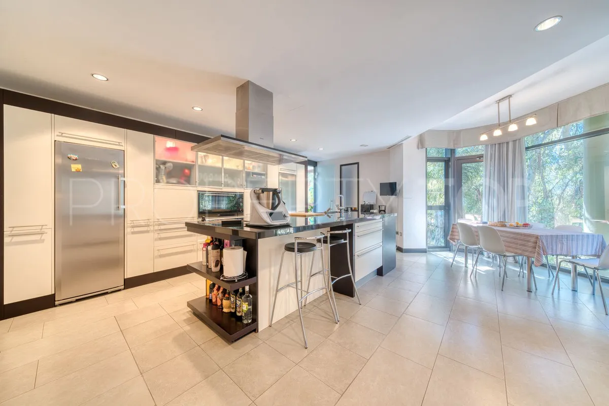Apartamento a la venta en Marbella - Puerto Banus con 6 dormitorios