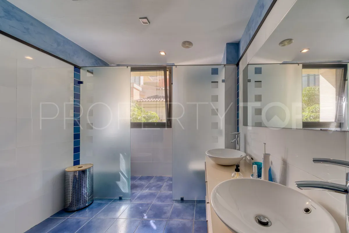 Apartamento a la venta en Marbella - Puerto Banus con 6 dormitorios