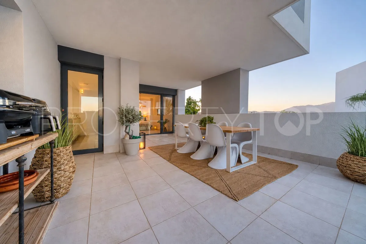 Apartamento a la venta de 3 dormitorios en La Duquesa