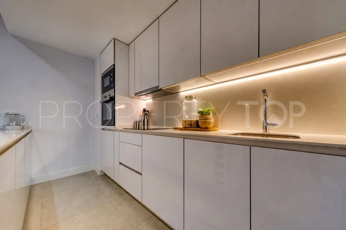 Apartamento a la venta de 3 dormitorios en La Duquesa
