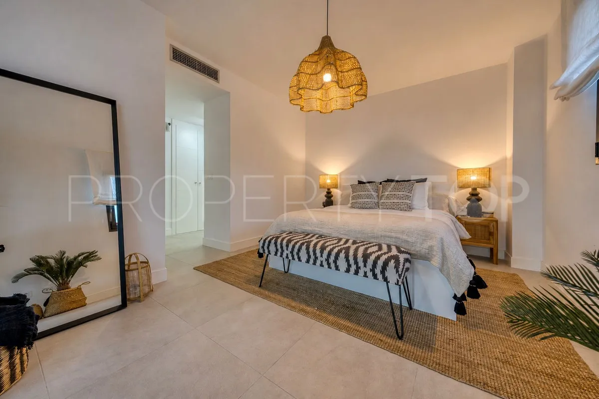 Apartamento a la venta de 3 dormitorios en La Duquesa