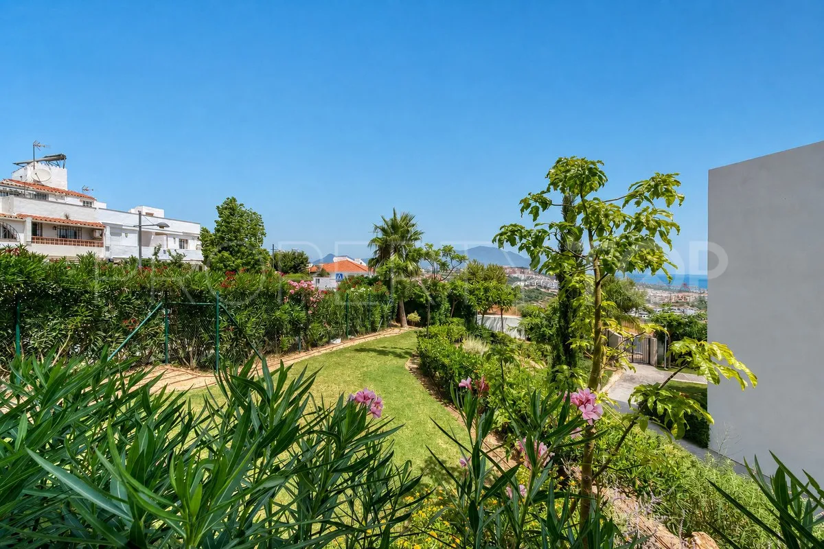 Apartamento a la venta de 3 dormitorios en La Duquesa