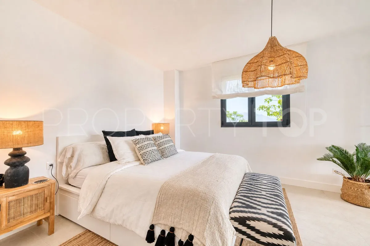 Apartamento a la venta de 3 dormitorios en La Duquesa