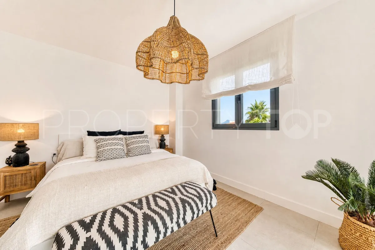 Apartamento a la venta de 3 dormitorios en La Duquesa