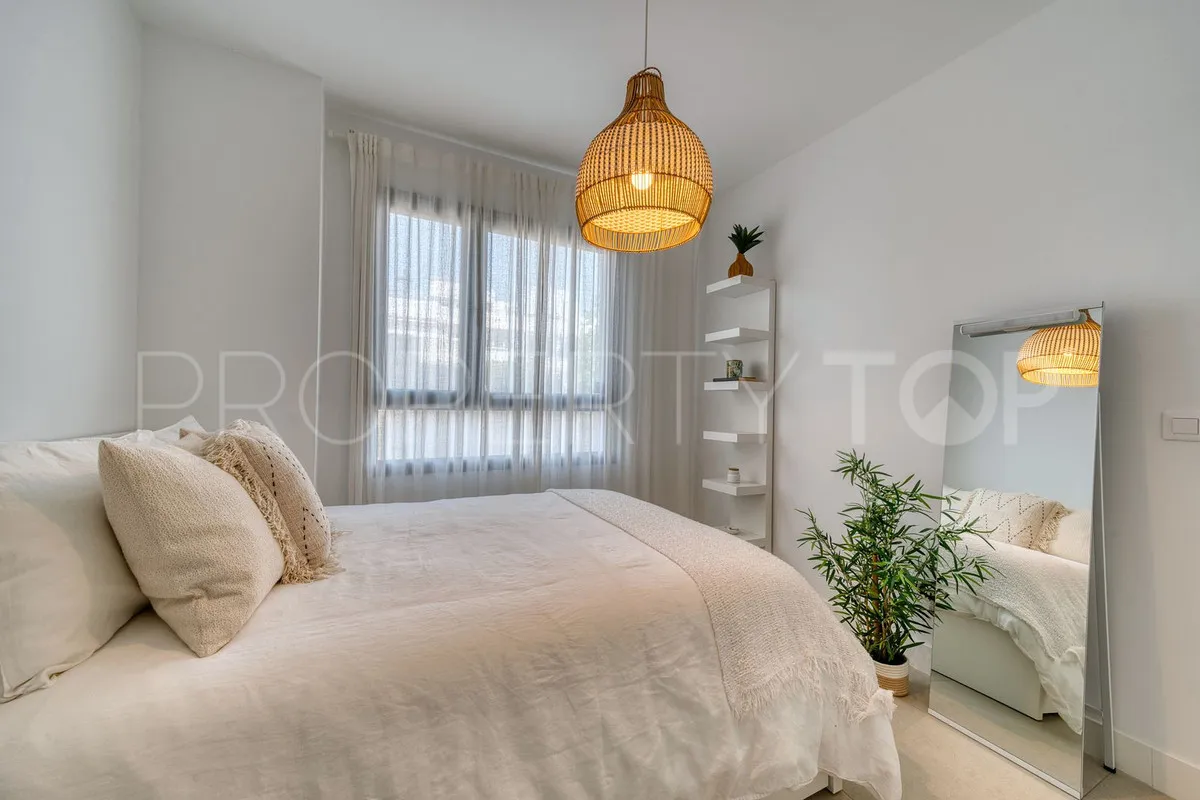 Apartamento a la venta de 3 dormitorios en La Duquesa