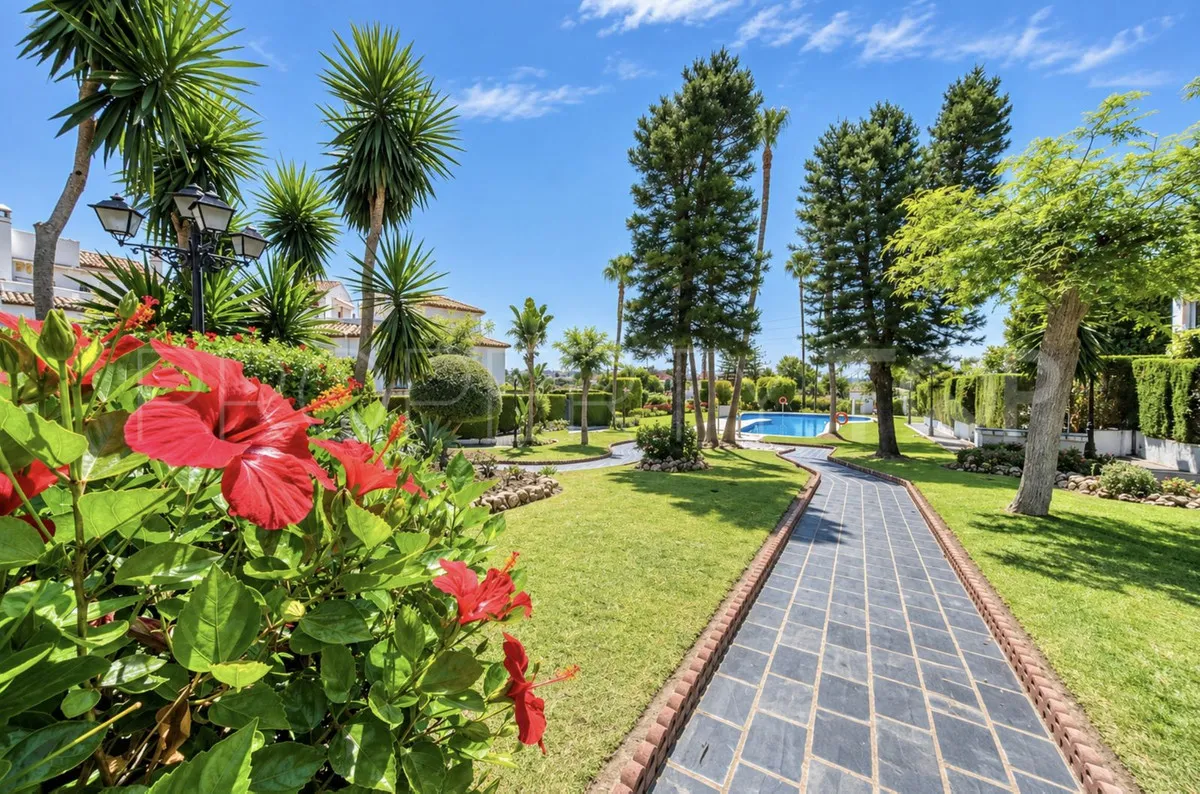 For sale Bel Air town house with 3 bedrooms