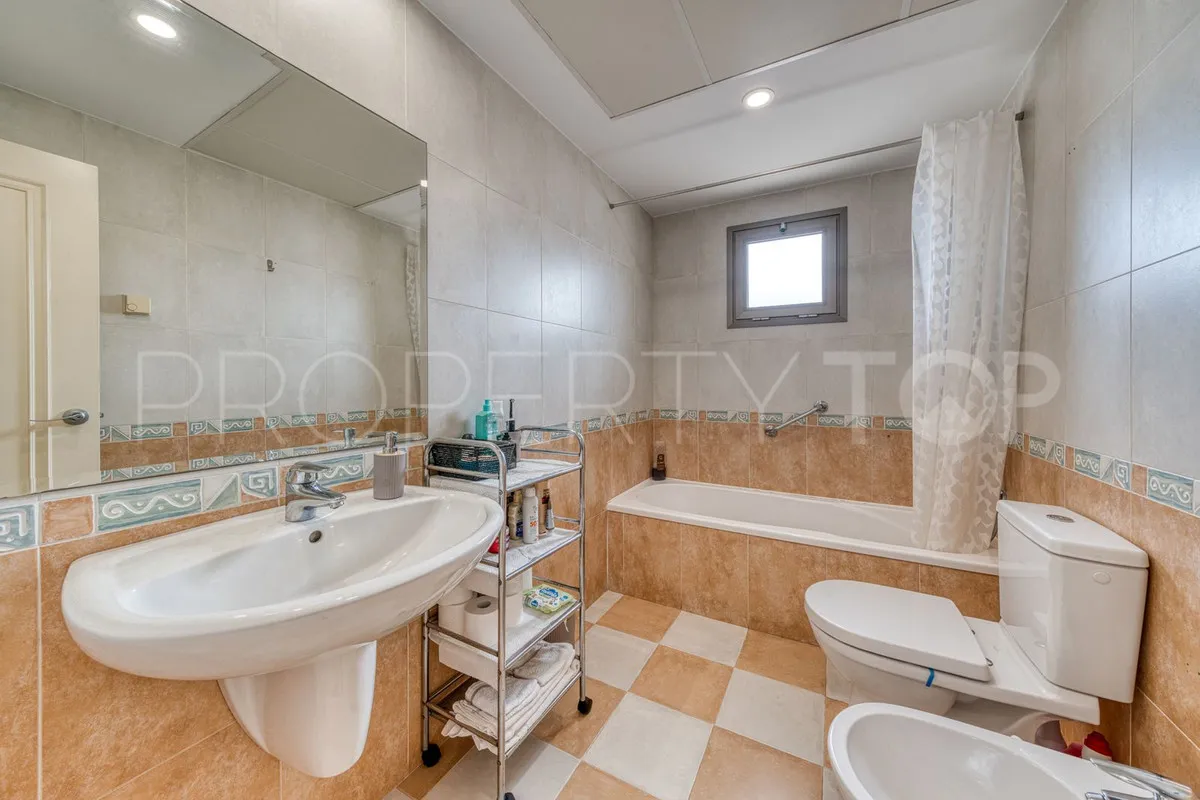 For sale 2 bedrooms apartment in Benalmadena