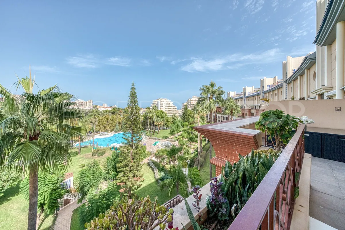 For sale 2 bedrooms apartment in Benalmadena