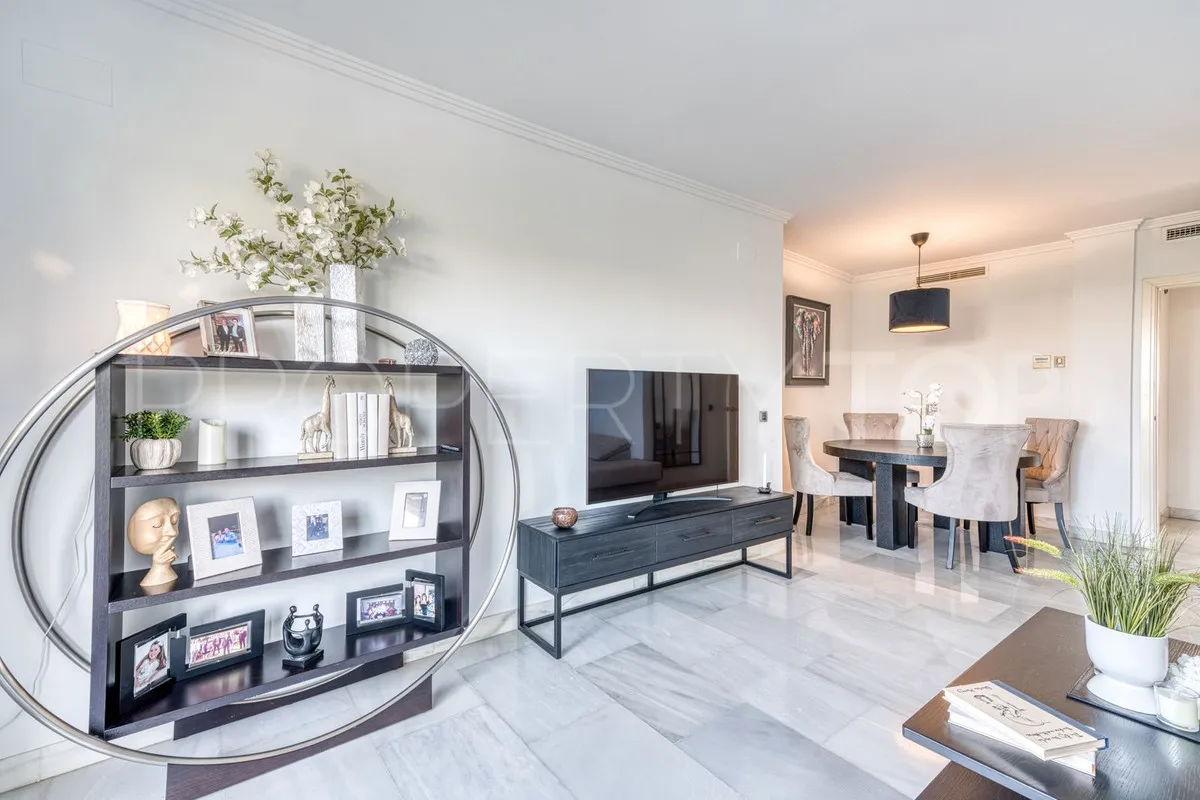 For sale 2 bedrooms apartment in Benalmadena