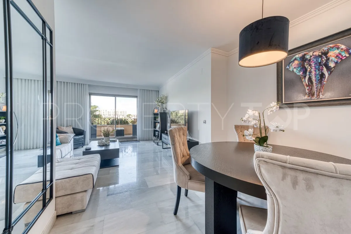 For sale 2 bedrooms apartment in Benalmadena