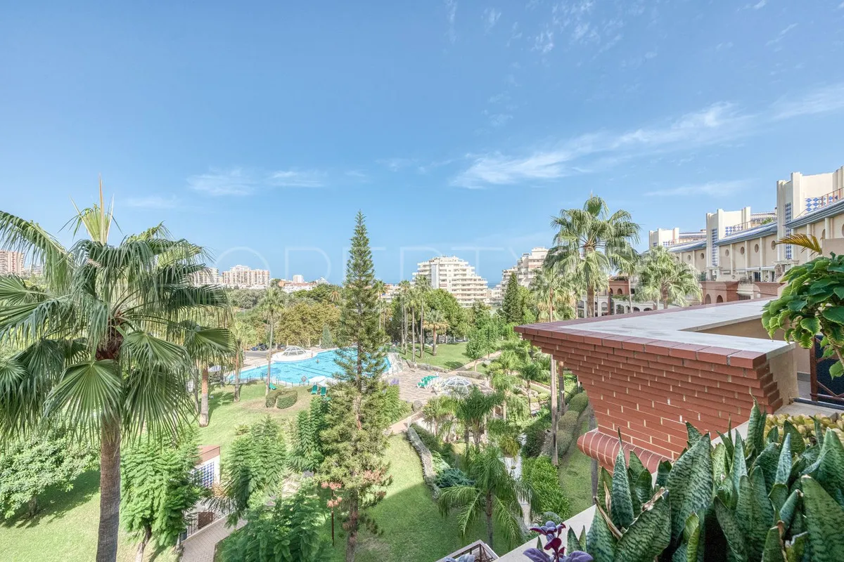 For sale 2 bedrooms apartment in Benalmadena