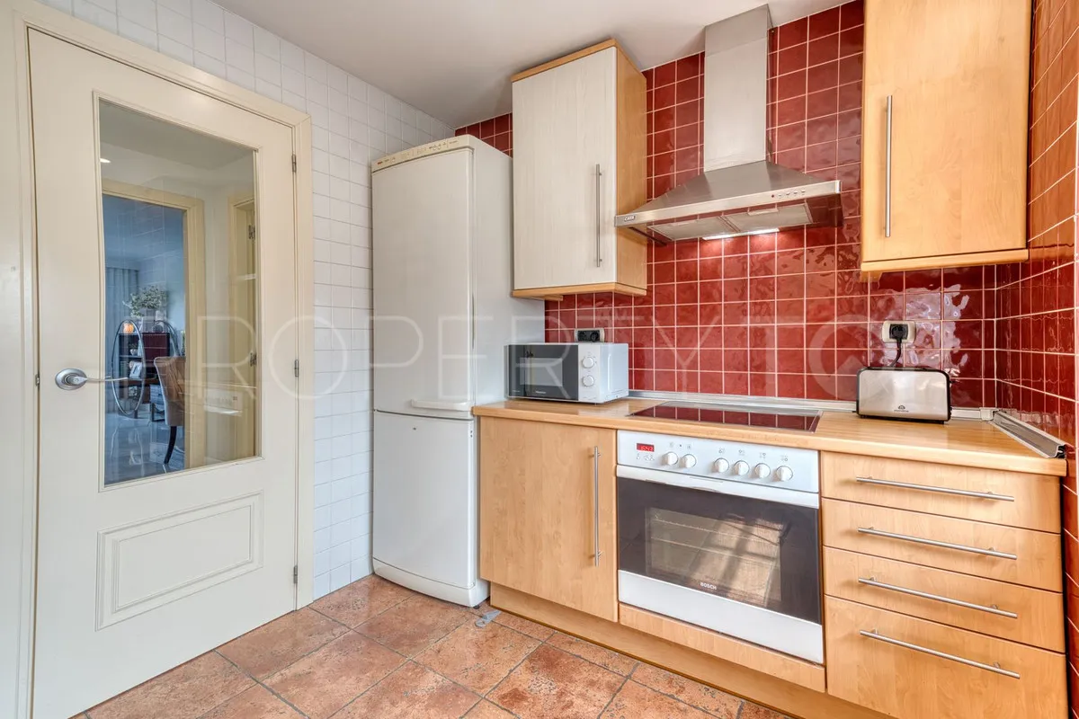 For sale 2 bedrooms apartment in Benalmadena