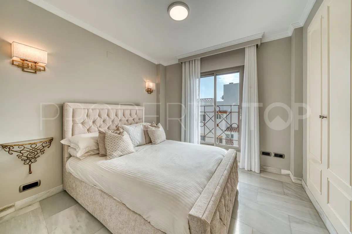 For sale 2 bedrooms apartment in Benalmadena